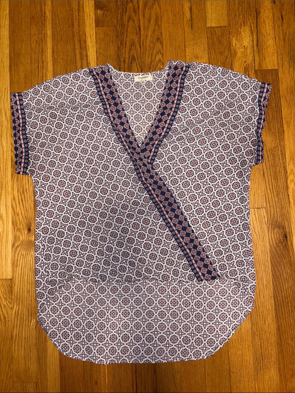 Max Studio Navy and White Geometric V-Neck Blouse